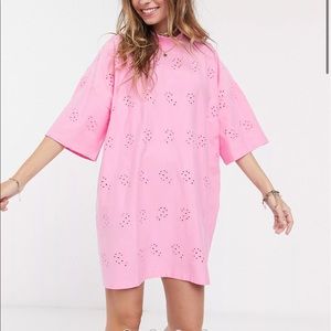 ASOS DESIGN Petite eyelet super oversized t-shirt dress in pink - size 4